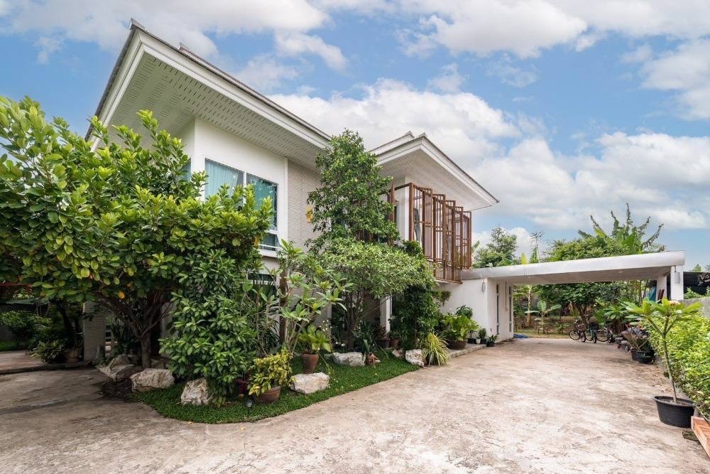 S-SRLNV101 ขาย บ้านเดี่ยว หมู่บ้านรามอินทรานิเวศน์ 67/1 2ชั้น 192ตรว. 350ตรม. 4นอน 5น้ำ 23.6 ล้าน 064-959-8900