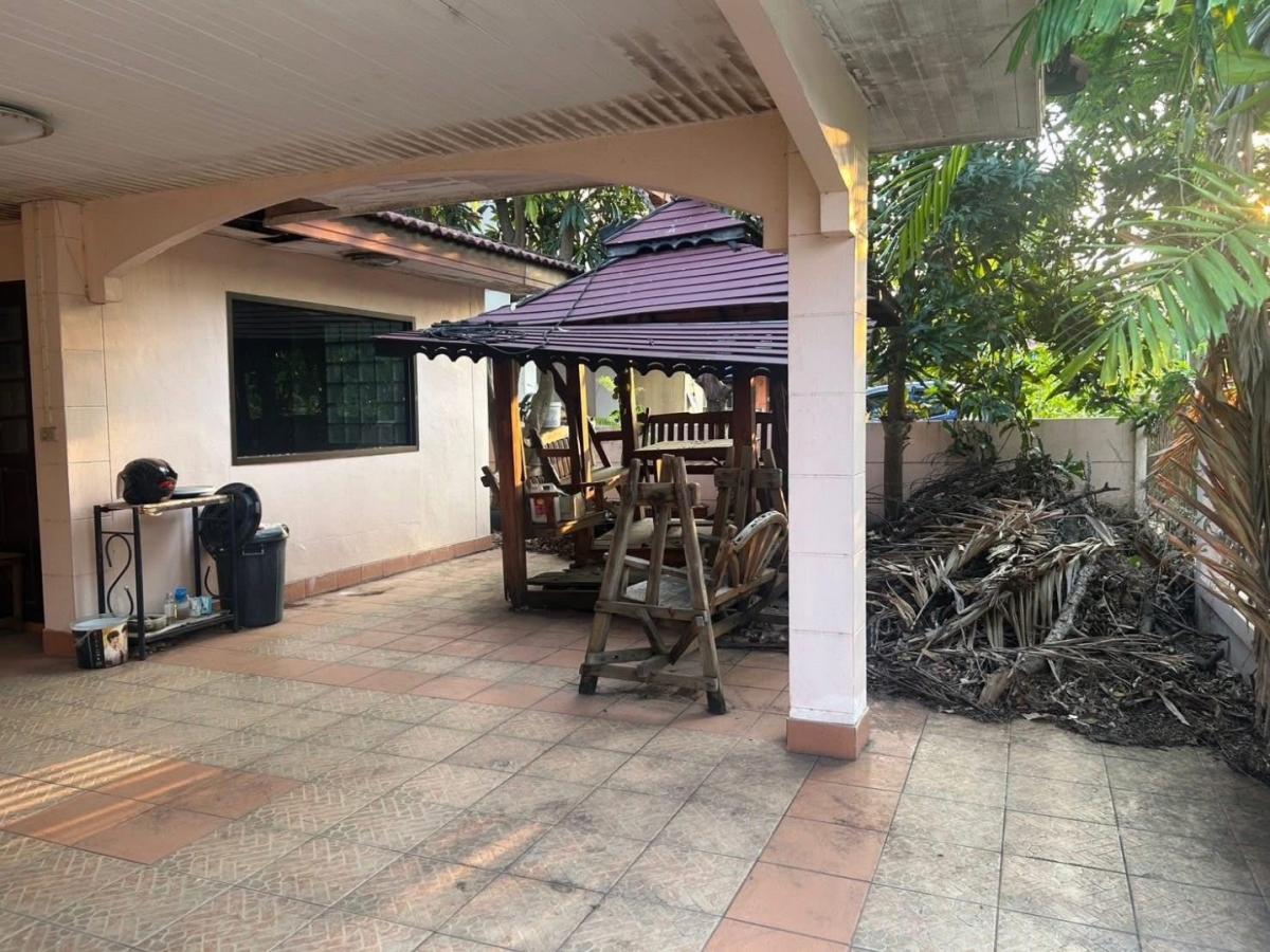 S-BRCC101 ขาย บ้านเดี่ยว บรมราชชนนี ซอย 64 ขนาด 63.6 ตร.ว. 254.4 ตรม. 2ชั้น 5นอน 3น้ำ 4.3 ล้าน 064-959-8900