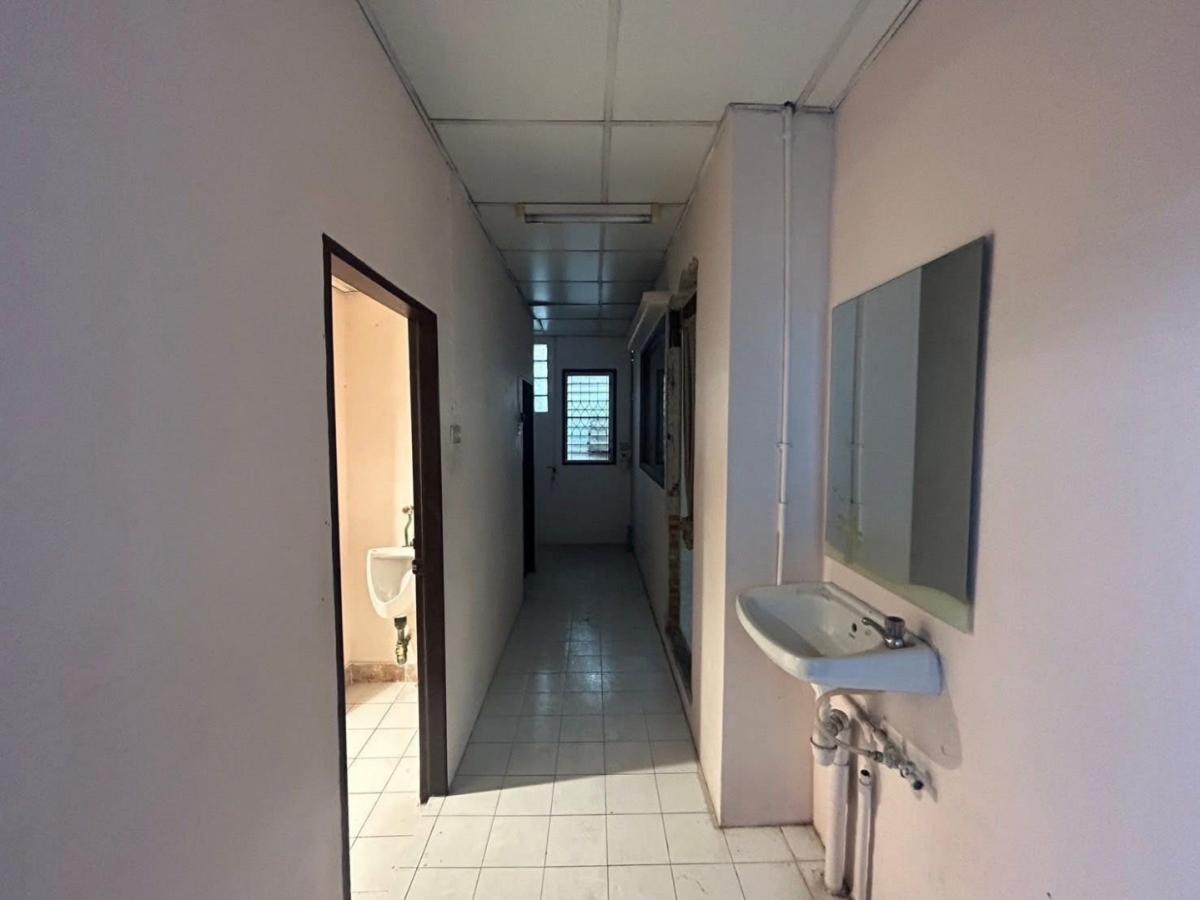 S-BRCC101 ขาย บ้านเดี่ยว บรมราชชนนี ซอย 64 ขนาด 63.6 ตร.ว. 254.4 ตรม. 2ชั้น 5นอน 3น้ำ 4.3 ล้าน 064-959-8900