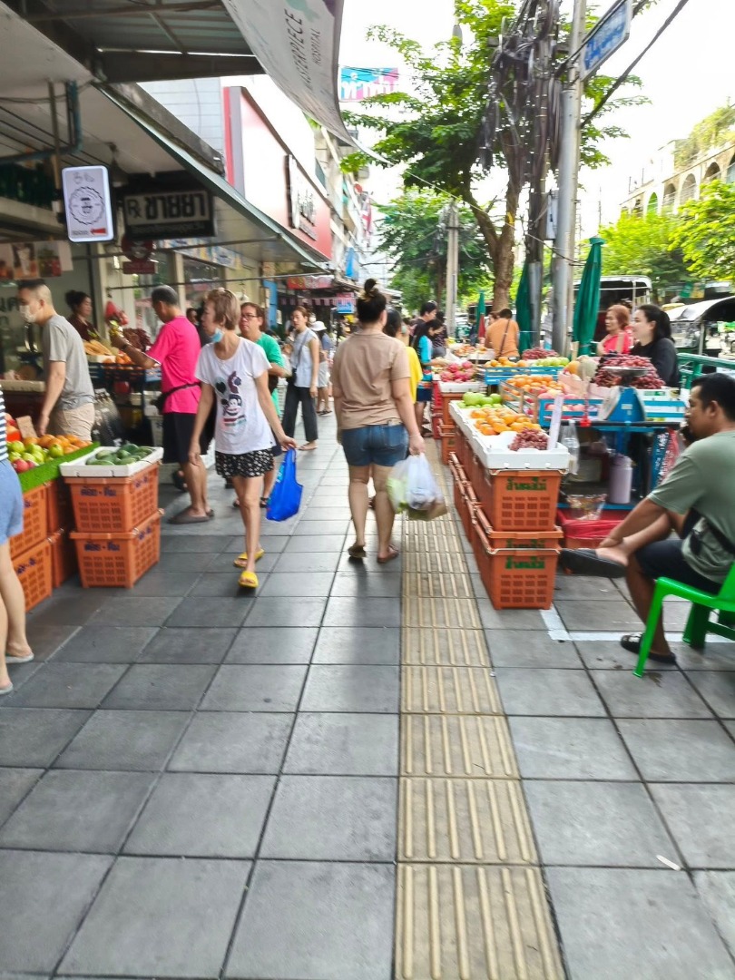 S-T35S101 ขาย อาคารพาณิชย์ 2 คูหา ปากซอย 35 ถนนสาธุประดิษฐ์ 4ชั้น 24 ตรว. 384 ตรม.  5 นอน 4 น้ำ หน้ากว้าง 7 เมตร  ลึก 14 เมตร 28 ล้าน  064-959-8900