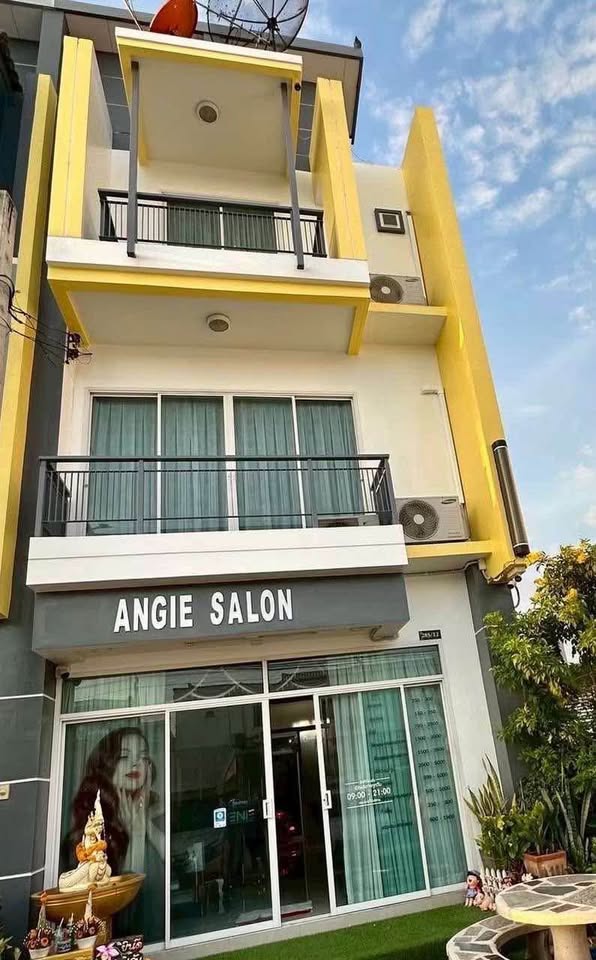 S-KRTN101 ขาย ทาวน์โฮม หมู่บ้านเคริซทาวน์ ถนนนิมิตรใหม่ 3ชั้น 17.4ตรว. 155 ตรม. 3นอน 3น้ำ 4.3 ล้าน 064-959-8900