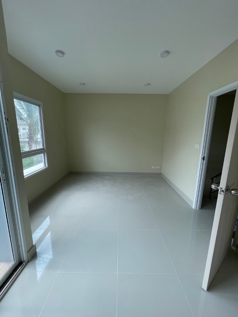 HVLL102 ให้เช่า ทาวน์โฮม วิลเลต ไลท์ พัฒนาการ 53.8 ตรว. 2ชั้น 3นอน 2น้ำ 29,500 บาท 064-959-8900