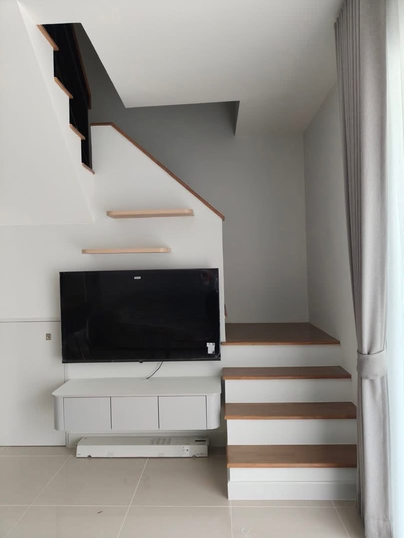 PVSB103 ให้เช่า บ้านเดี่ยว หมู่บ้าน พลีโน่ สุขุมวิท-บางนา 2 สมุทรปราการ 19ตรว. 106ตรม. 2ชั้น 3นอน 2น้ำ 33,000 บาท 064-959-8900